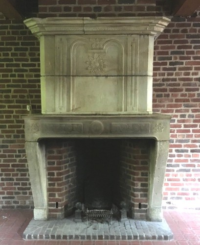 Cheminée pierre de - cheminée,